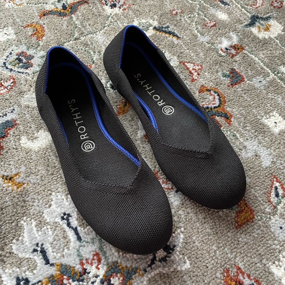 Black Round Toe Rothy’s Flats
